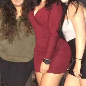 Burgundy long sleeve tight dress